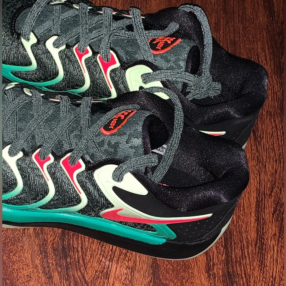 Nike size 13 KD basketball shoes